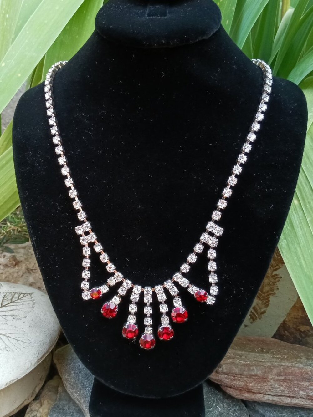 A 1930's/40's Art Deco Choker